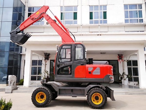 mg冰球突破十大平台工程机械带您了解挖掘机培训操作整平