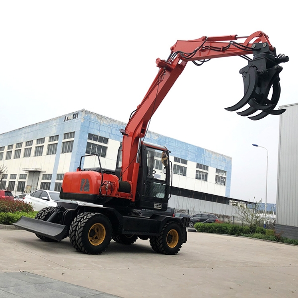 抓木机当然不需要安装油料