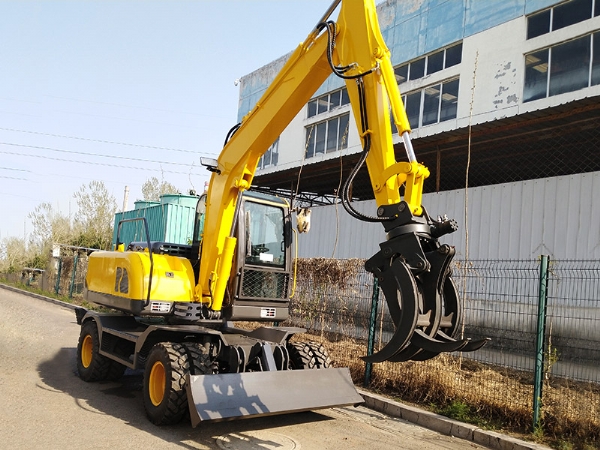 mg冰球突破十大平台95轮式抓木机的几点操作步骤