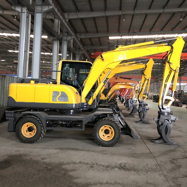 抓木机初期是先配有滑轮和力矩扳手的